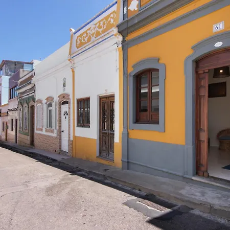 Semesterbostad Different House Fuzeta