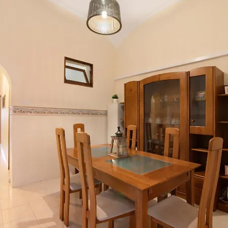 Different House Semesterbostad *