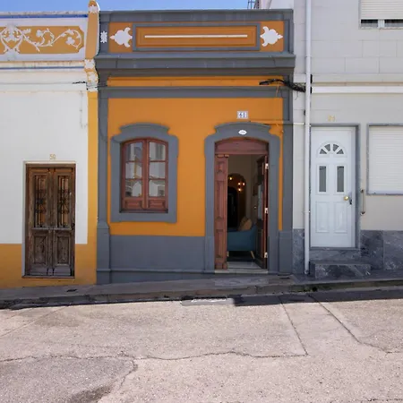 Different House Nyaraló