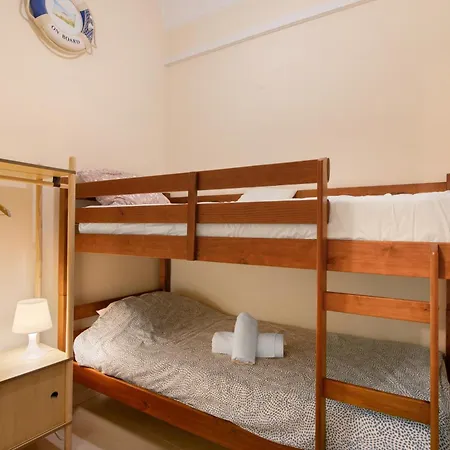 Different House Nyaraló *